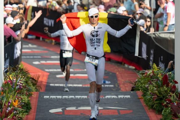 Dennis Laerte aan de finish van het WK Ironman in Hawaii (foto: 3athlon.be/Jim De Sitter)