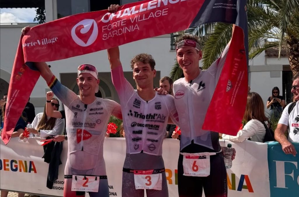 Joran Driesen sluit seizoen af met tweede plaats in Challenge Forte Village triatlon