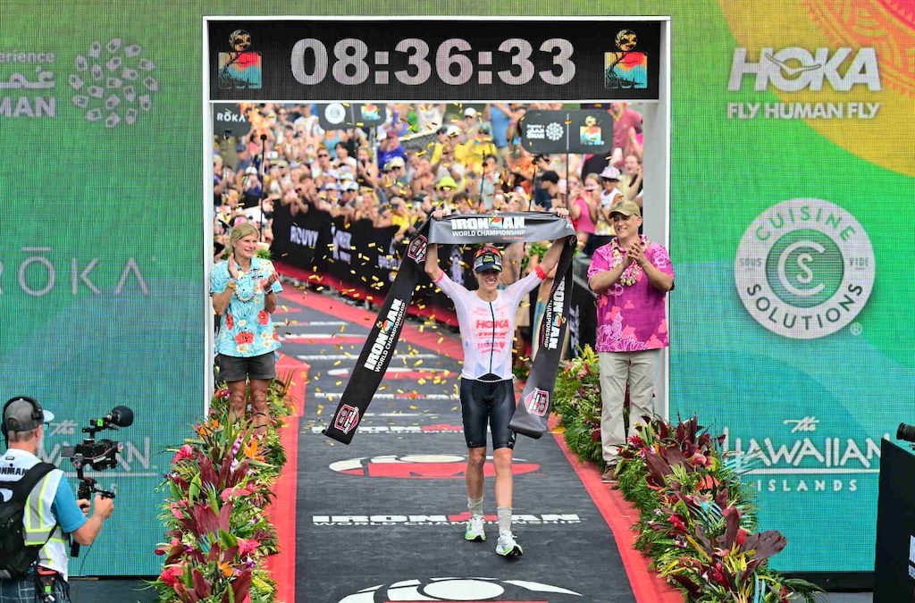 Solveig Lovseth stort in laatste kilometers helemaal in, Taylor Knibb wint WK Ironman Hawaii