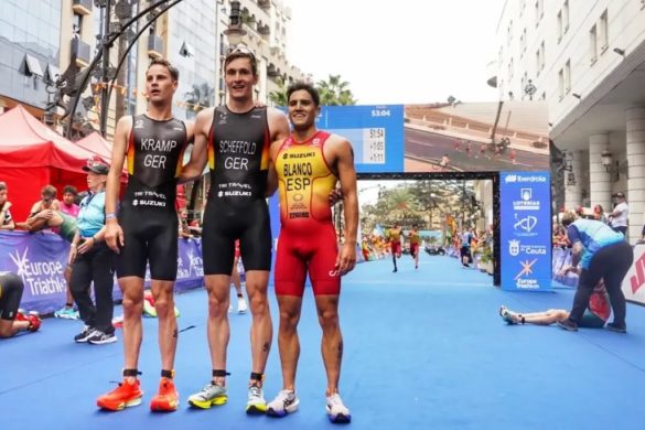 De top-3 van de Europe Triathlon Cup in Ceuta (foto: Fetri RR)
