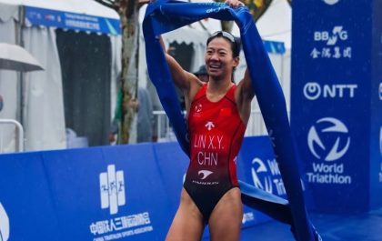 Xinyu Lin wint de World Cup triatlon van Peking (foto: World Triathlon)